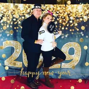 Meet your Posher, Gloria